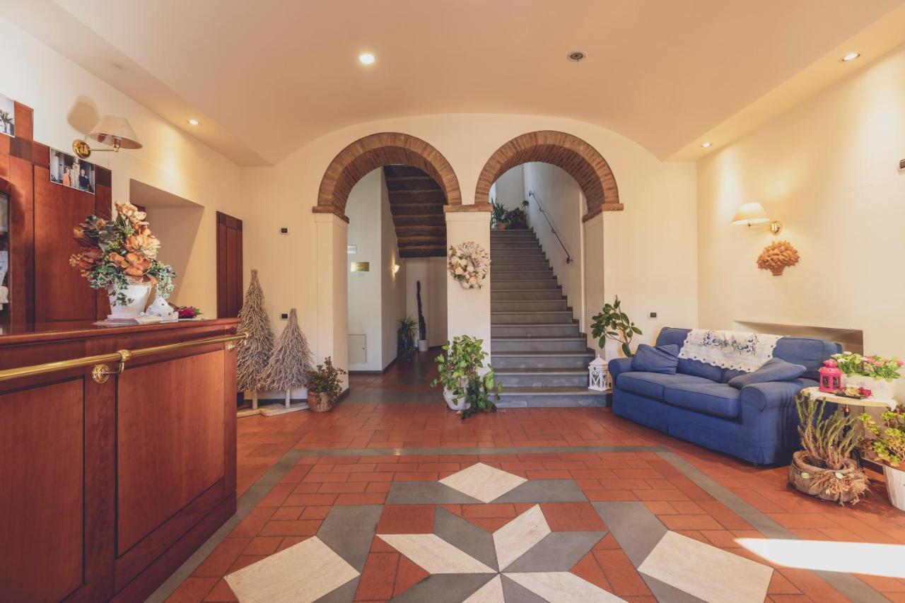 Albergo Ristorante Pasqui Rocca San Casciano Zewnętrze zdjęcie
