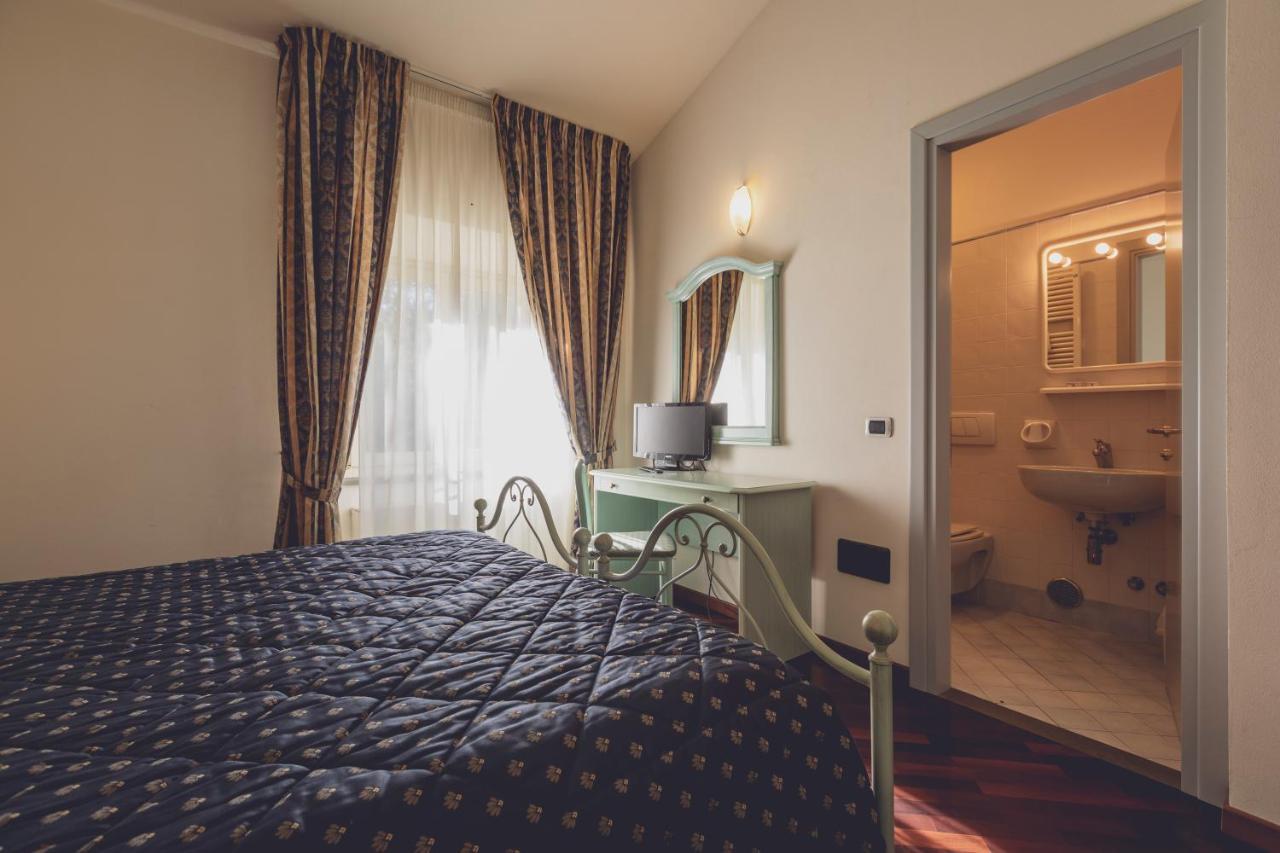 Albergo Ristorante Pasqui Rocca San Casciano Zewnętrze zdjęcie
